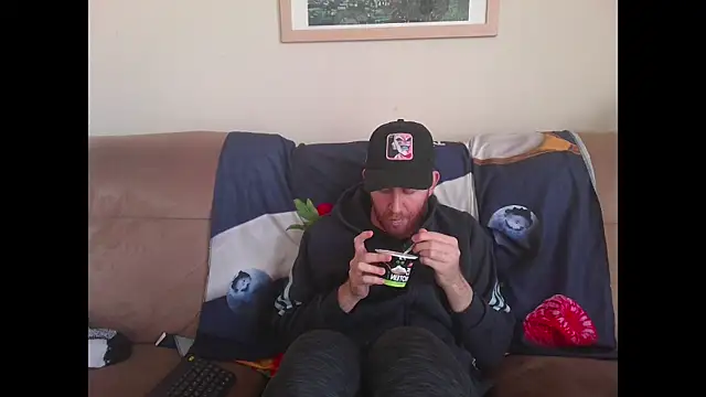 Snapshot of Tall_REC chatting on 22, 12, 2024 Tall REC online show from 22, 12, 2024