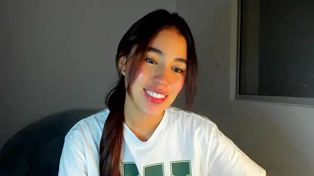 Snapshot of AriaMontgomery chatting on 15, 3, 2025 AriaMontgomery online show from 15, 3, 2025