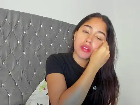 Snapshot of AriaMontgomery chatting on 12, 9, 2025 AriaMontgomery online show from 12, 9, 2025