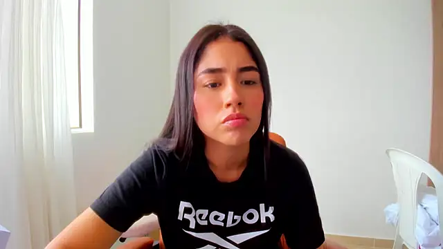 AriaMontgomery online show from 28, 4, 2026