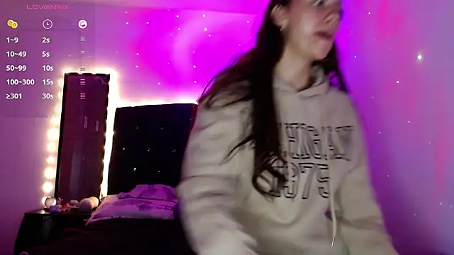 holy juli online show from 11, 2, 2025