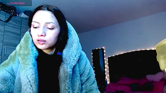 holy juli online show from 19, 12, 2025