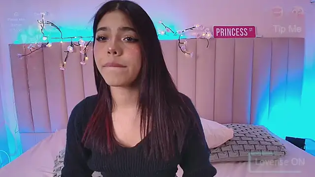 KellyOlsenbe online show from 21, 10, 2025