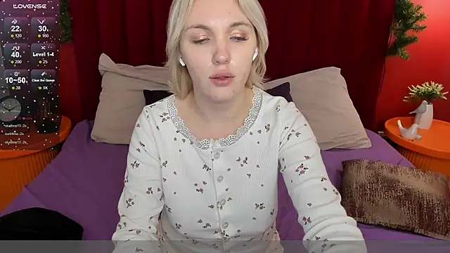 Fluffy Monica online show from 2, 1, 2025