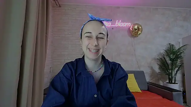 Anika bloom online show from 26, 2, 2025