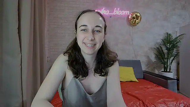 Anika bloom online show from 28, 2, 2025