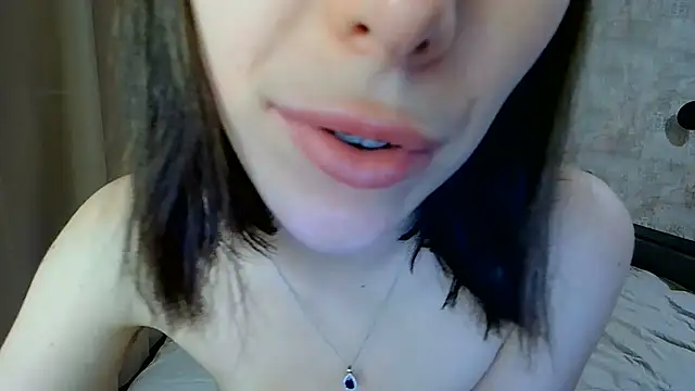 Snapshot of Anika_bloom chatting on 7, 7, 2026 Anika bloom online show from 7, 7, 2026