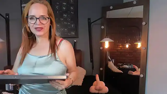 Snapshot of Samantha_mature56 chatting on 4, 2, 2025 Samantha mature56 online show from 4, 2, 2025