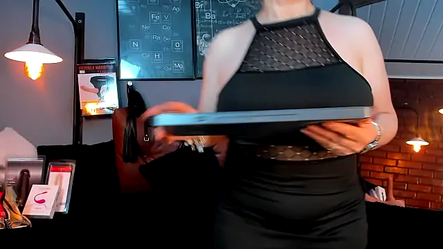 Samantha mature56 online show from 25, 3, 2026