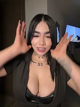 Nickiiiii online show from 23, 5, 2026