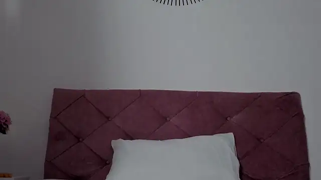 EMILY ROUSSE71 online show from 8, 2, 2026