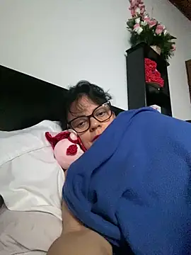 Sharongirl07 online show from 4, 12, 2025