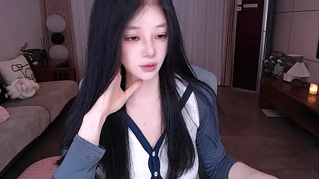 sweateanv  online show from 9, 4, 2026