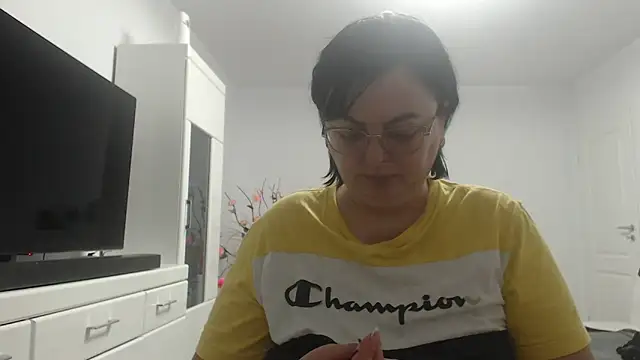 Amandamuller1982 online show from 5, 2, 2025