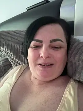 Amandamuller1982 online show from 9, 2, 2025