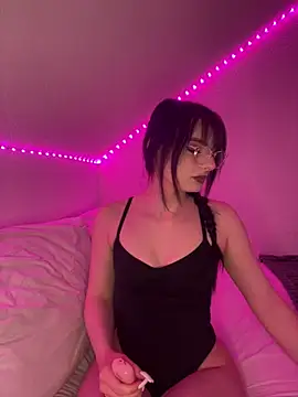 AdelinaAlia online show from 1, 4, 2026