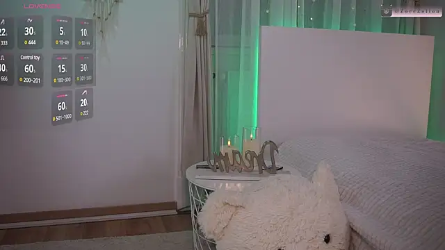 ZoeeZolton online show from 15, 12, 2024