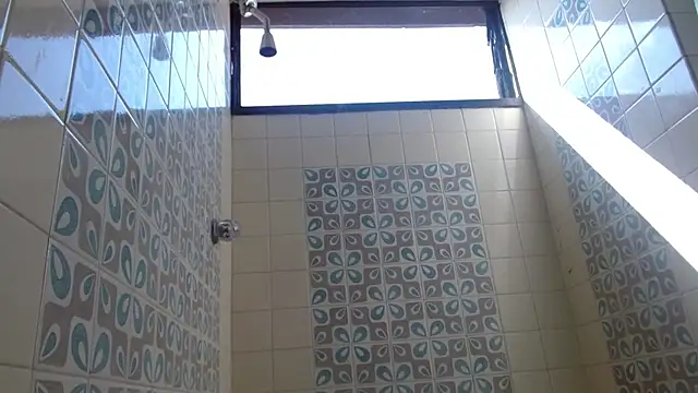 Saraa-restrepo online show from 16, 1, 2025