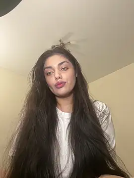 Snapshot of Sweet_Khalifa_ chatting on 2, 2, 2025 Sweet Khalifa online show from 2, 2, 2025