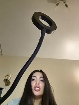 Snapshot of Sweet_Khalifa_ chatting on 4, 12, 2025 Sweet Khalifa online show from 4, 12, 2025