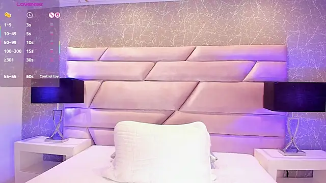 ChloeTayylor  online show from 27, 10, 2025