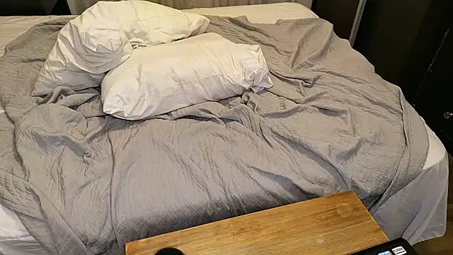 Snapshot of M1lfa chatting on 7, 12, 2024 M1lfa online show from 7, 12, 2024