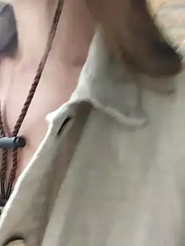 Snapshot of M1lfa chatting on 13, 12, 2024 M1lfa online show from 13, 12, 2024