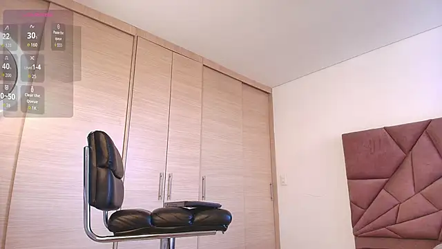 Snapshot of Aron_Bolt chatting on 23, 9, 2025 Aron Bolt online show from 23, 9, 2025