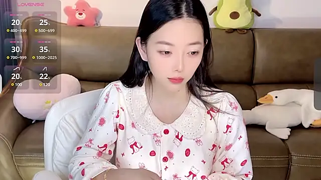 Yilin1999 online show from 14, 2, 2025