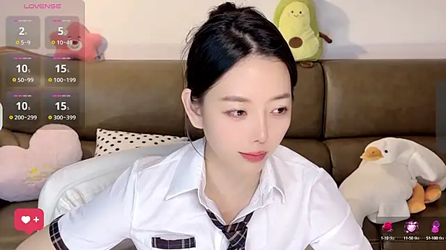 Yilin1999 online show from 13, 3, 2025