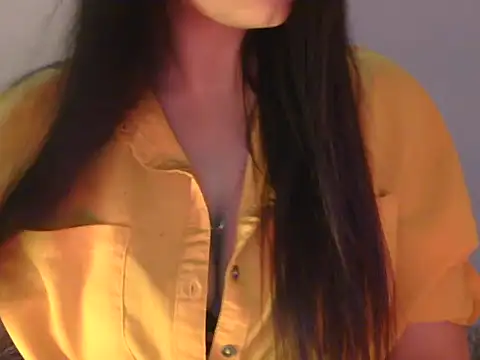 Snapshot of diva-22 chatting on 15, 12, 2025 diva-22 online show from 15, 12, 2025