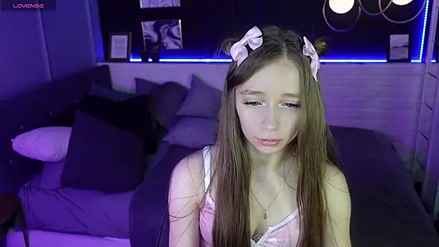 OliviaGentle online show from 17, 2, 2025