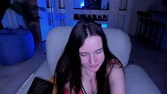 LisaElfy online show from 5, 3, 2025