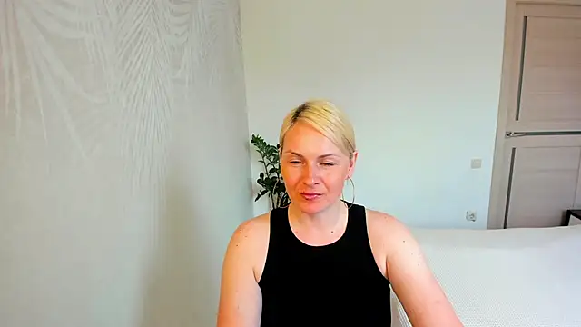 Snapshot of Alicee_Gracee chatting on 13, 5, 2026 Alicee Gracee online show from 13, 5, 2026