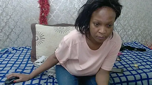 Snapshot of MaximTease24 chatting on 1, 3, 2025 MaximTease24 online show from 1, 3, 2025