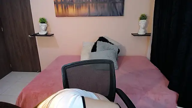 cristal-evanns online show from 22, 2, 2026