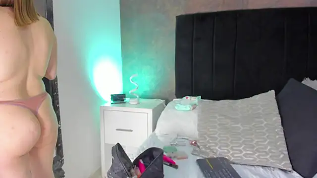 NaxaAndLexi  online show from 18, 1, 2025