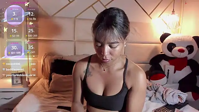 Snapshot of Nathaliajonees chatting on 4, 2, 2025 Nathaliajonees online show from 4, 2, 2025