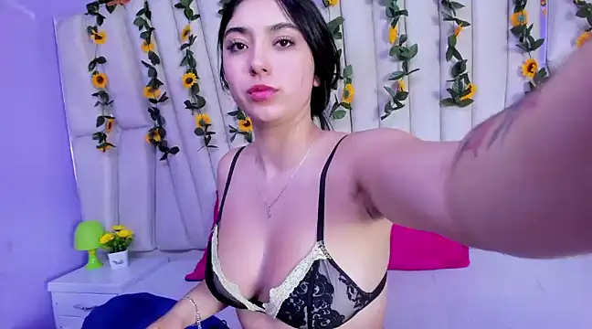 Lucy Anall  online show from 6, 2, 2025