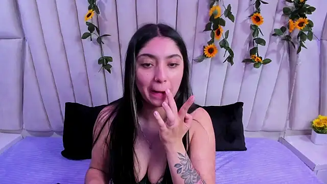 Lucy Anall  online show from 27, 9, 2025