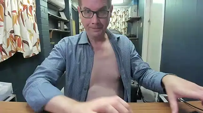 tilobinder online show from 28, 12, 2024