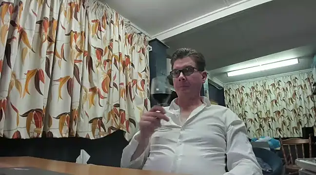 tilobinder online show from 17, 1, 2025