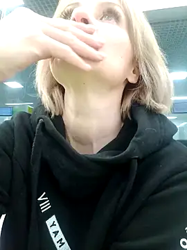 Snapshot of Milen_Milf chatting on 13, 12, 2024 Milen Milf online show from 13, 12, 2024