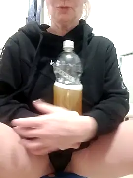 Snapshot of Milen_Milf chatting on 24, 1, 2025 Milen Milf online show from 24, 1, 2025