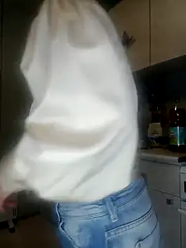 Snapshot of Milen_Milf chatting on 20, 3, 2025 Milen Milf online show from 20, 3, 2025