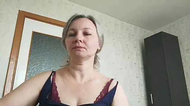 Snapshot of EdithManning chatting on 22, 6, 2026 EdithManning online show from 22, 6, 2026