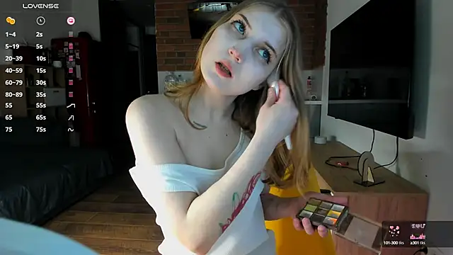 Snapshot of princessaalicc chatting on 5, 2, 2025 princessaalicc online show from 5, 2, 2025