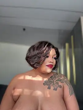 Snapshot of Naughty-Mel chatting on 7, 4, 2026 Naughty-Mel online show from 7, 4, 2026