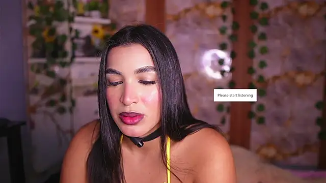 zoey-fox online show from 22, 4, 2026