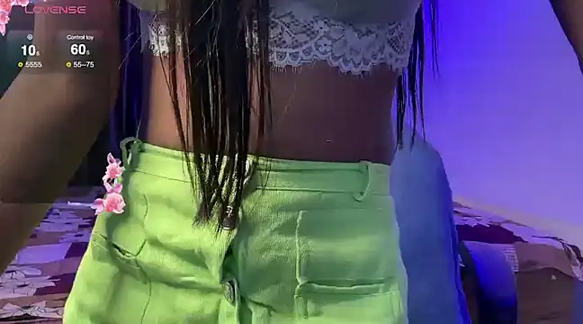 Snappy girl online show from 18, 1, 2025